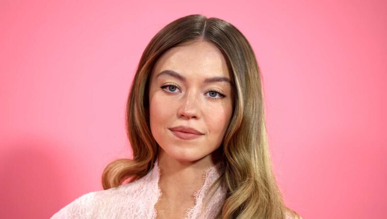 sydney-sweeney-tries-to-gain-support-of-liberal-women-by-murdering-multiple-children