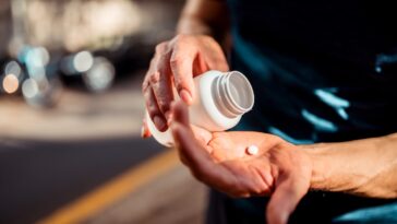 common-antibiotic-linked-to-higher-risk-of-death-in-adults,-major-study-finds