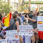 watch:-ceuta-residents-form-human-chain-to-protest-new-migrant-shelter