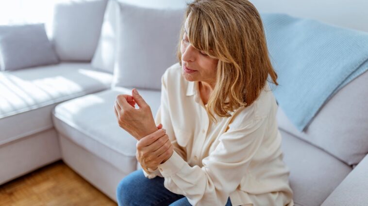 popular-drugs-for-bone-health-linked-to-significantly-lower-alzheimer’s-risk