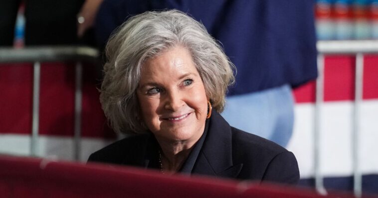white-house-chief-of-staff-susie-wiles-announces-she-has-beaten-cancer