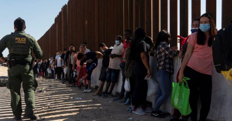 trump-admin-celebrates-16-straight-months-of-zero-releases-at-border,-‘levels-not-seen-in-over-three-decades’