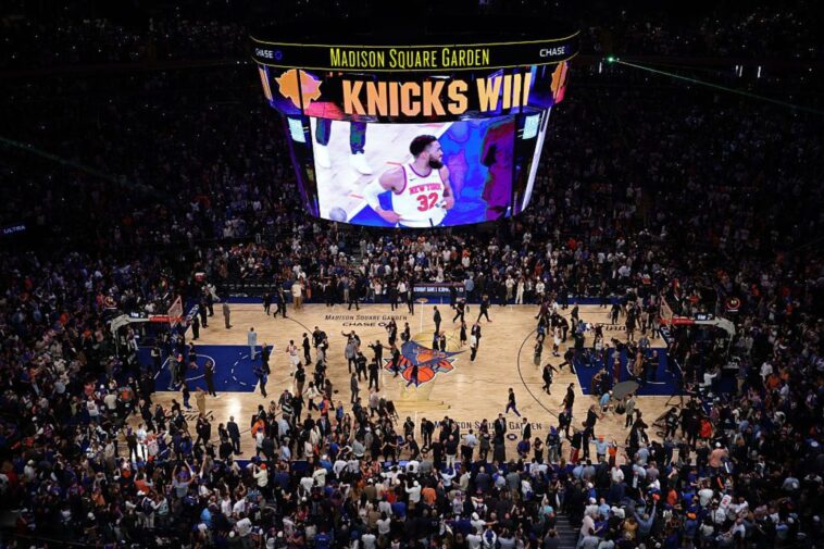 knicks-suspend-ticket-sales-after-‘mistake’-led-to-eye-popping-prices,-with-refunds-coming