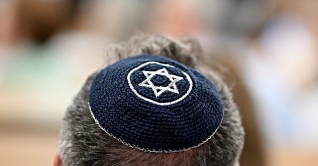 italy:-rabbi-violently-assaulted-at-bus-stop-near-milan’s-jewish-quarter