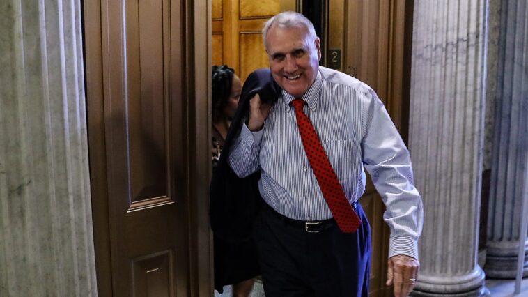former-gop-whip,-arizona-sen-jon-kyl-dead-at-84