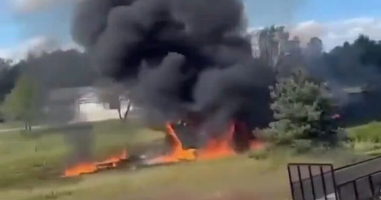 f-16-fighter-jet-crashes-in-giant-fireball-in-michigan-during-training-exercise-(video)