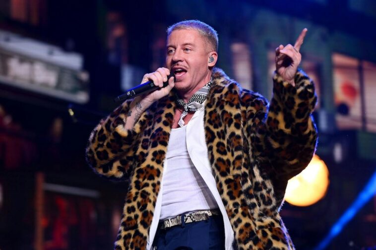stadium-owners-were-promised-macklemore-wouldn’t-repeat-antisemitic-rant-he-did.