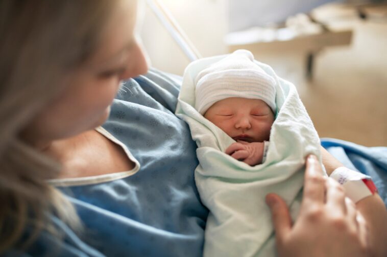 us-fertility-rate-plummets-by-a-quarter-in-less-than-20-years-—-and-25%-of-births-are-now-to-immigrant-women