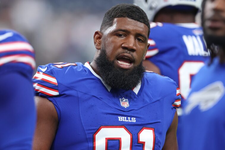 ed-oliver-will-miss-‘thursday-night-football’-after-getting-injured-during-warmups-in-bills-crusher