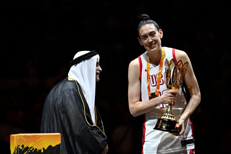 breanna-stewart-brings-world-cup-mvp-momentum-back-to-liberty-for-playoff-push