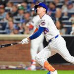 brutal-mlb-collision-leaves-new-york-mets-first-baseman-jared-young-motionless-on-the-field