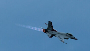 pilot-ejects-safely-as-f-16-fighter-jet-crashes-in-michigan