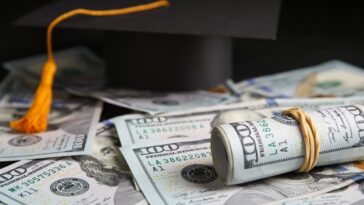 hundreds-of-colleges-where-up-to-80%-of-students-fail-to-pay-their-loans-—-sticking-taxpayers-with-the-bill