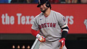 red-sox’s-willson-contreras-in-injury-scare-with-yankees’-wild-card-showdown-looming