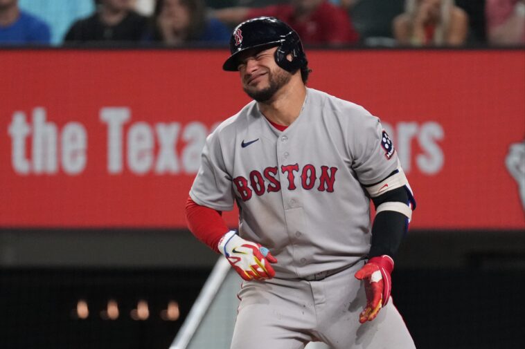 red-sox’s-willson-contreras-in-injury-scare-with-yankees’-wild-card-showdown-looming