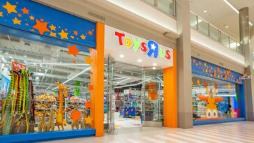 adults-who-refuse-to-grow-up-are-bringing-toys-‘r’-us-back-to-your-mall