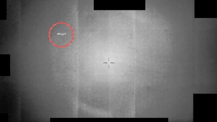 watch:-pentagon’s-latest-ufo-dump-shows-mysterious-objects-changing-direction-at-high-speeds
