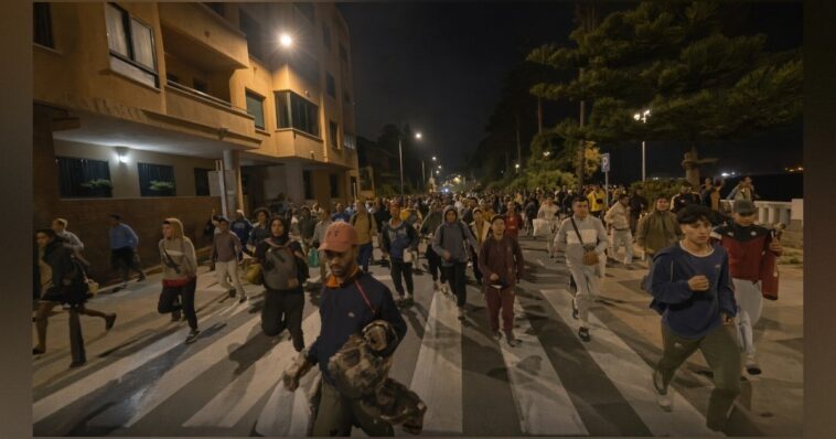 shocking-videos:-thousands-of-north-african-migrants-charge-through-ceuta-in-disturbing-footage,-as-police-tries-to-dismantle-invaders’-beach-shantytowns