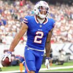 dj-moore’s-injury-status-revealed-after-leaving-bills’-week-2-win-early