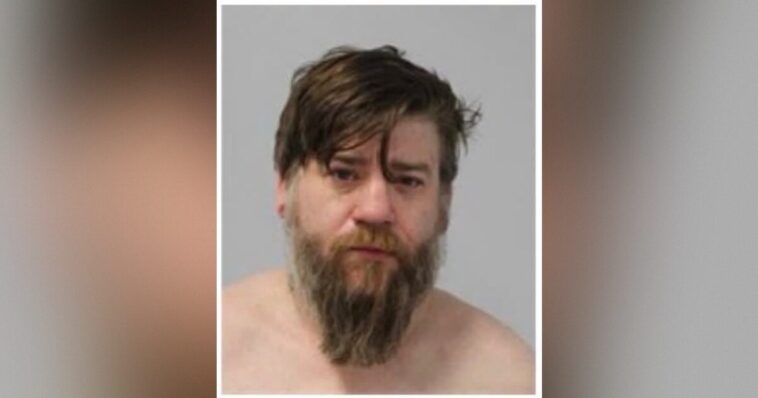 father-charged-with-murder-after-2-week-old-son-found-bleeding-from-both-ears-—-claimed-the-newborn-“fell-off-the-couch”