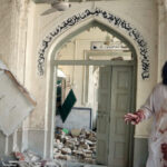suicide-bomb-attack-at-pakistan-mosque-kills-27