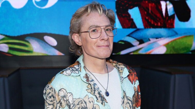 clay-aiken-‘died-inside’-after-rosie-o’donnell-outed-him-on-‘the-view’-in-2006