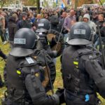 the-remigration-war:-fed-up-dutch-clash-with-police-as-anti-immigration-protest-turns-chaotic-in-the-hague-(videos)
