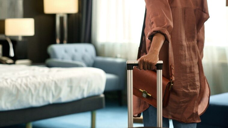flight-attendants-reveal-90-second-‘hotel-room-autopsy’-that-could-save-your-life