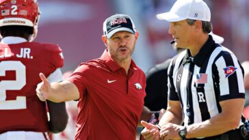 arkansas-campus-resembles-a-ghost-town-as-no-one-shows-up-to-watch-razorbacks-get-beaten-down-by-georgia