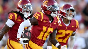 usc-seizes-momentum-vs-rutgers-with-game-changing-99-yard-pick-six