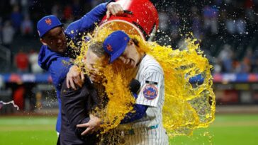 carson-benge-sets-mets-rookie-record-for-most-hits-in-season