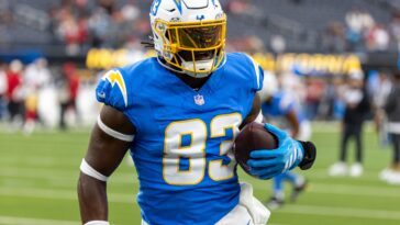 raiders-vs.-chargers-prediction:-david-njoku-steps-up-big-for-los-angeles