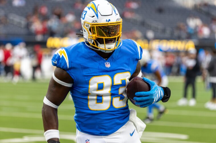 raiders-vs.-chargers-prediction:-david-njoku-steps-up-big-for-los-angeles