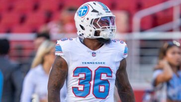 some-titans-players-arrive-at-their-game-sunday-against-the-eagles-looking-ridiculous