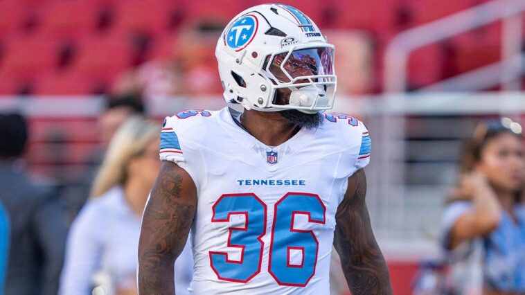 some-titans-players-arrive-at-their-game-sunday-against-the-eagles-looking-ridiculous