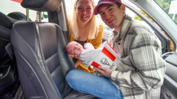 mom-gives-birth-in-kfc-parking-lot-and-gives-newborn-fitting-fast-food-nickname