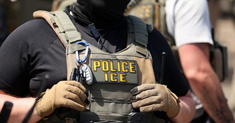 breaking:-ice-shooting-rocks-austin-–-protesters-clash-with-officers,-democrats-condemn-agency-with-few-facts-available