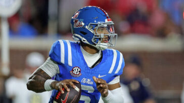 watch:-ole-miss-qb-criticized-for-praising-god-before-dropping-f-bomb,-apologizes