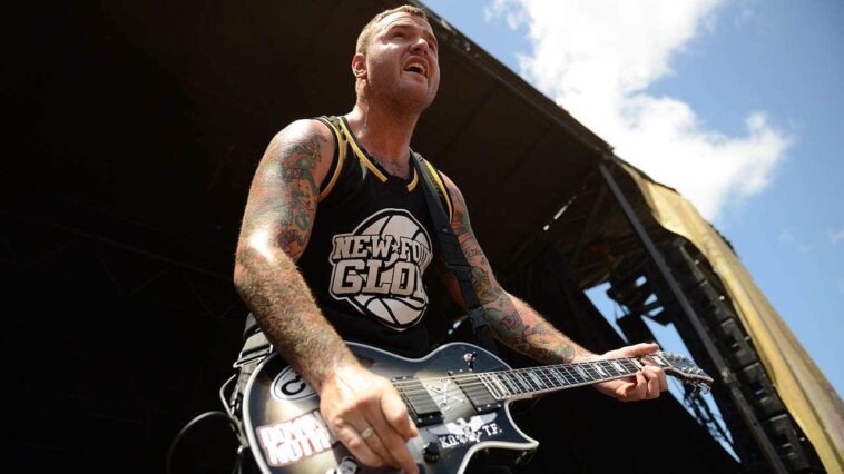 chad-gilbert,-new-found-glory-founding-member-and-lead-guitarist,-dead-at-45