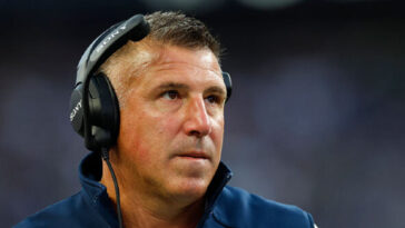 patriots-coach-mike-vrabel-defends-treveyon-henderson’s-stand-for-parents-in-transgender-custody-case