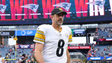 video:-aaron-rodgers-says-he-has-to-do-‘better-job’-of-telling-his-coaches-what-isn’t-working