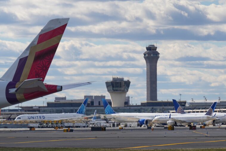 circuit-failure-grounds-flights-at-jfk,-newark-and-laguardia-airports,-wreaking-havoc-on-us-air-travel