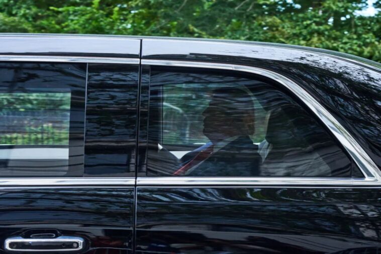 trump-meets-with-mamdani-at-nyc’s-gracie-mansion-after-favorite-socialist-text-buddy-‘invited’-him