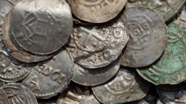 video-—-denmark:-homeowner-finds-10th-century-viking-treasure-hoard-during-patio-renovation