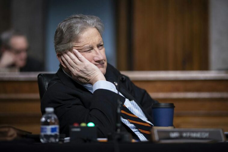 gop-senator-issues-stark-warning-ahead-of-midterms