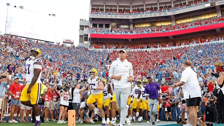 four-days-in-oxford:-inside-the-chaotic-return-of-lane-kiffin-to-ole-miss,-that-turned-into-pure-cinema