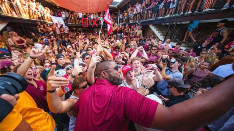 florida-gov.-candidate-hits-fsu-frat-tailgate-scene-in-nontraditional-campaign-strategy