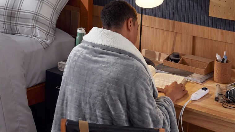 amazon’s-no.-1-bestselling-electric-blanket-is-over-40%-off-right-now-—-just-$40