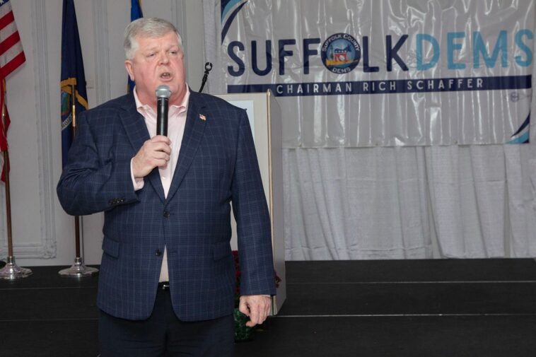 long-island-dems-re-elect-party-boss-after-accusations-he-tried-to-pay-for-votes