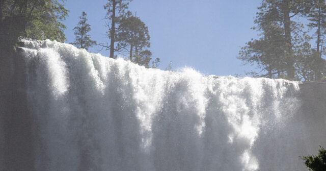 19-year-old-college-wrestler-falls-400-feet-to-his-death-near-yosemite-waterfall